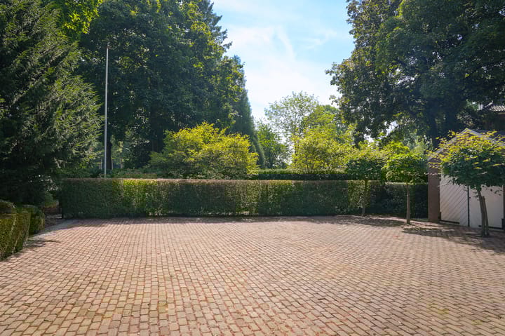 Photo 52 of Burgemeester Meslaan 1