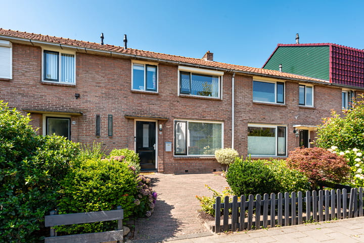 Foto 1 van Oosterstraat 104