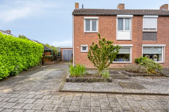 Photo 26 of Gouverneur Houbenstraat 26