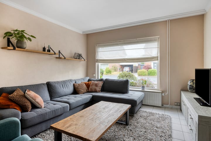 Photo 7 of Gouverneur Houbenstraat 26