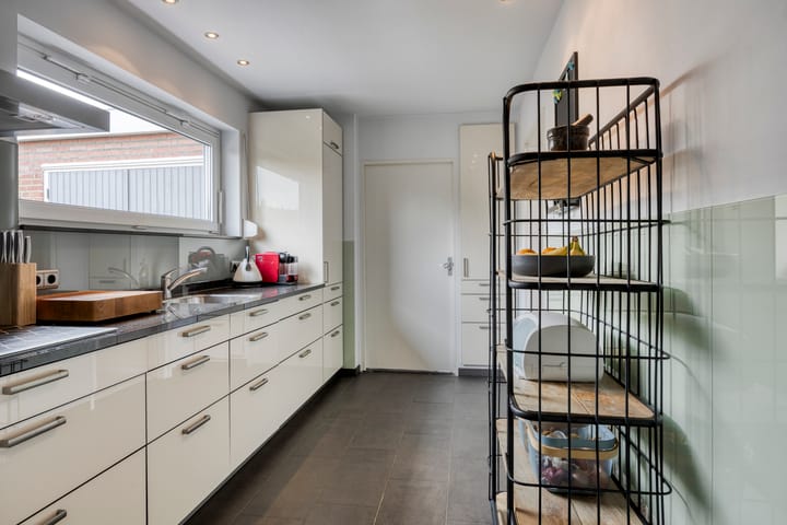 Photo 13 of Gouverneur Houbenstraat 26