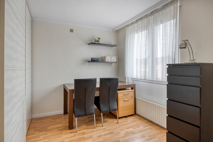 Photo 19 of Gouverneur Houbenstraat 26