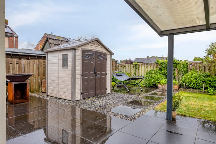 Photo 23 of Gouverneur Houbenstraat 26