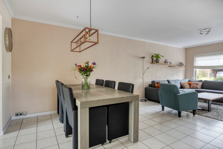 Photo 2 of Gouverneur Houbenstraat 26