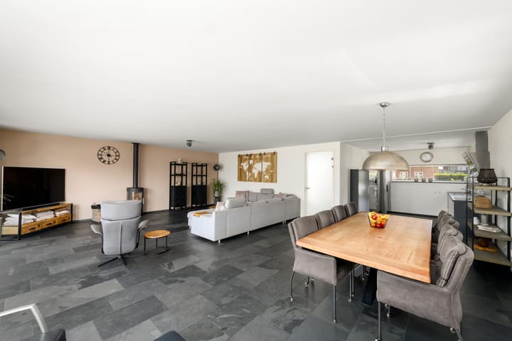 Foto 4 van Nienke van Hichtumweg 32