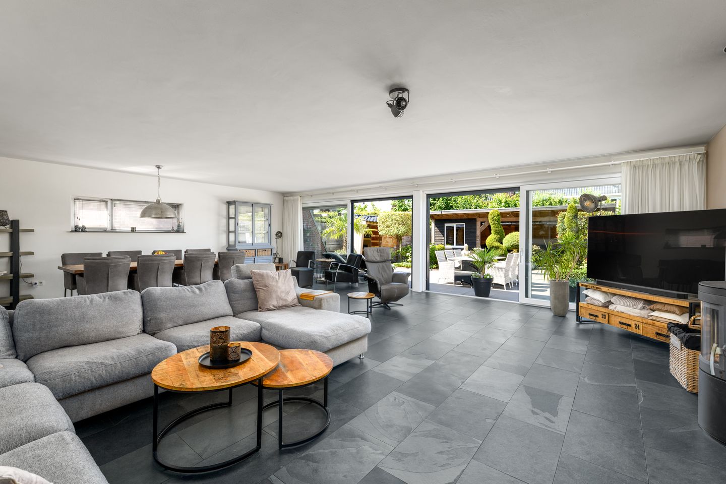 Foto 5 van Nienke van Hichtumweg 32