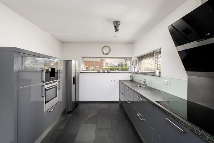 Foto 8 van Nienke van Hichtumweg 32