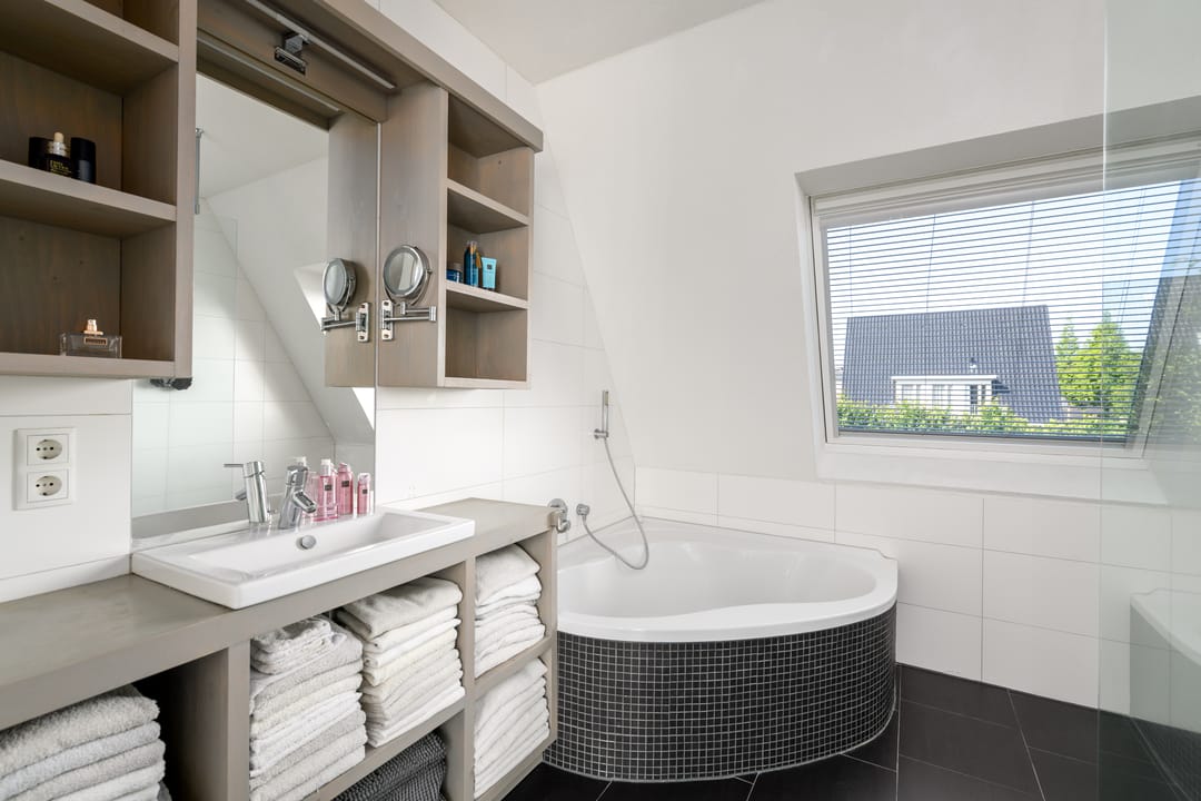 Foto 16 van Nienke van Hichtumweg 32