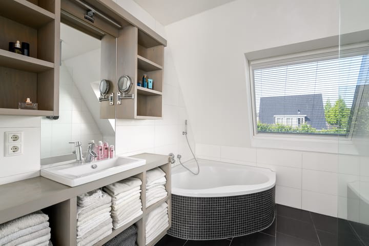 Foto 16 van Nienke van Hichtumweg 32