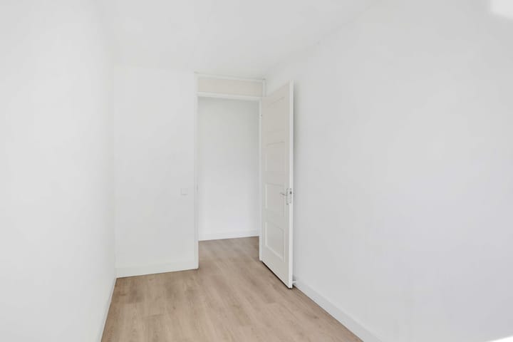 Foto 13 van Martinus Nijhofflaan 238