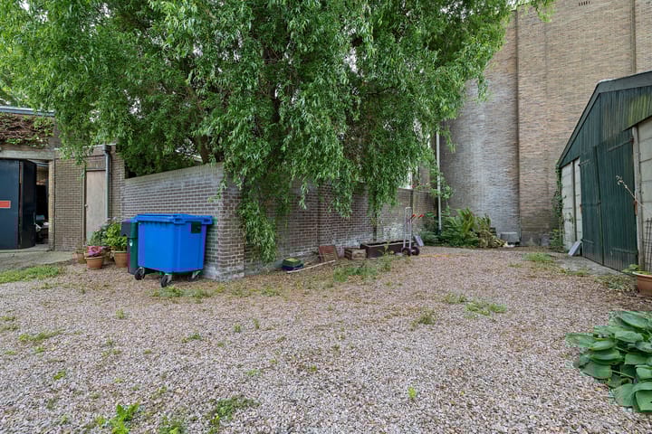 Photo 56 of Emmakade 5