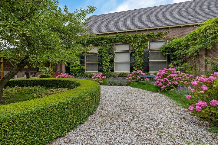 Photo 59 of Emmakade 5