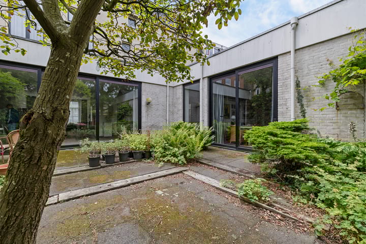 Photo 63 of Emmakade 5