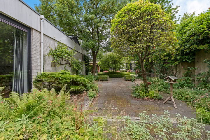 Photo 64 of Emmakade 5