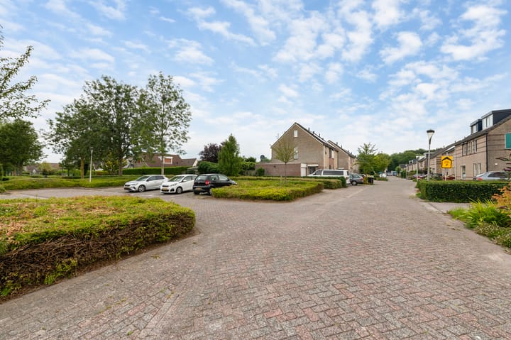 Foto 2 van Zonnebloempad 38