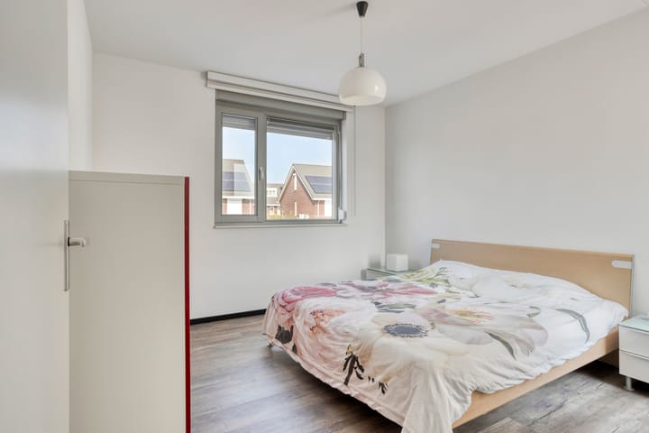 Photo 23 of Teunisbloem 6