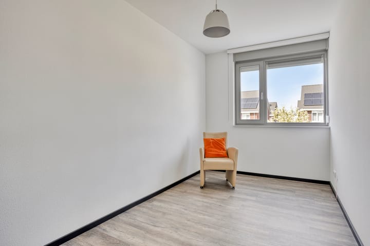 Photo 24 of Teunisbloem 6