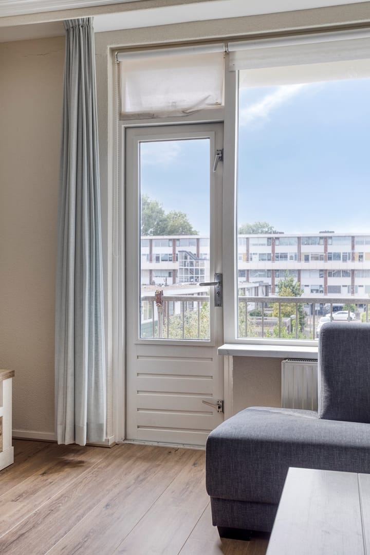 Photo 12 of Troelstrastraat 46