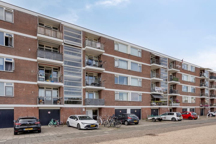 Photo 26 of Troelstrastraat 46