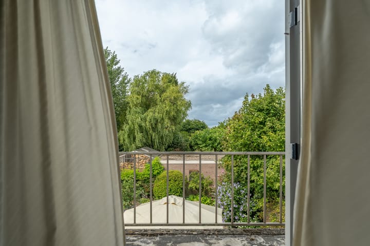 Foto 32 van Damstraat 96