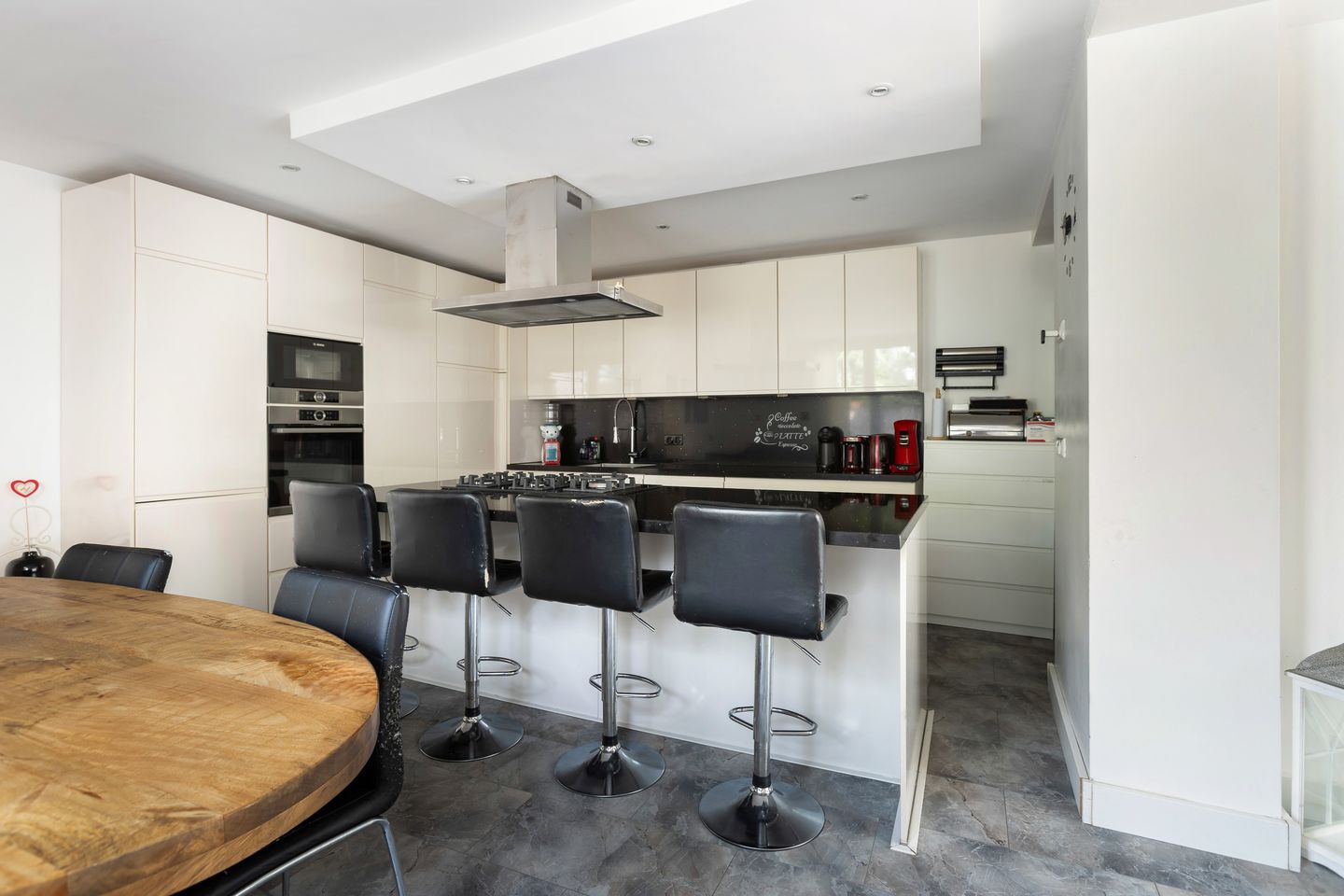 Foto 10 van Van Hallstraat 19