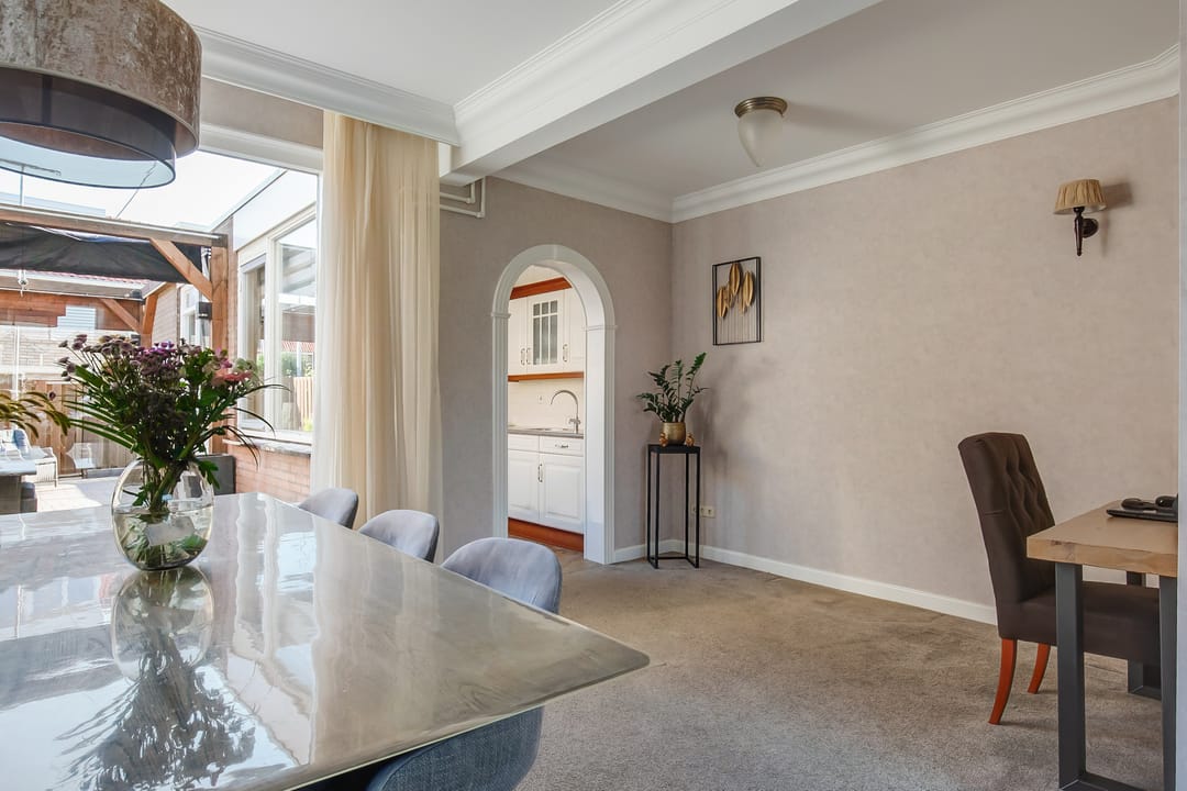 Photo 11 of Leliestraat 16