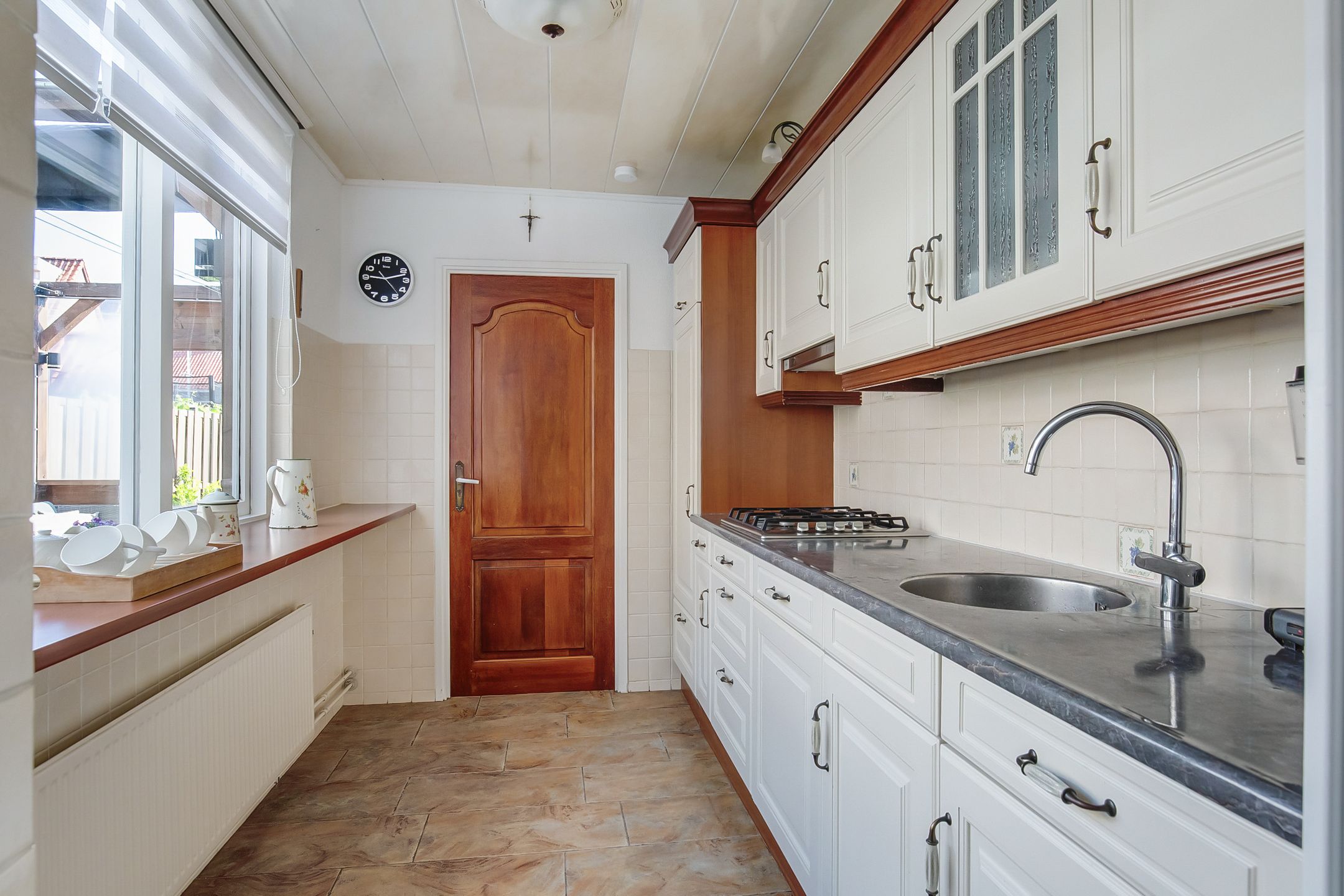 Photo 12 of Leliestraat 16