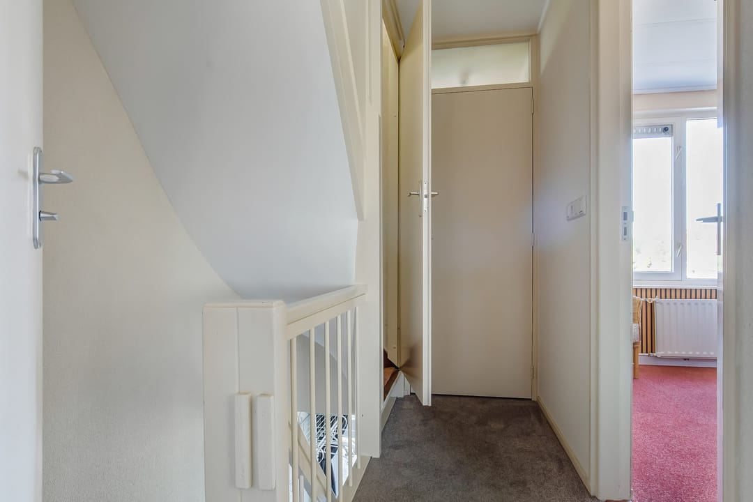 Photo 17 of Leliestraat 16