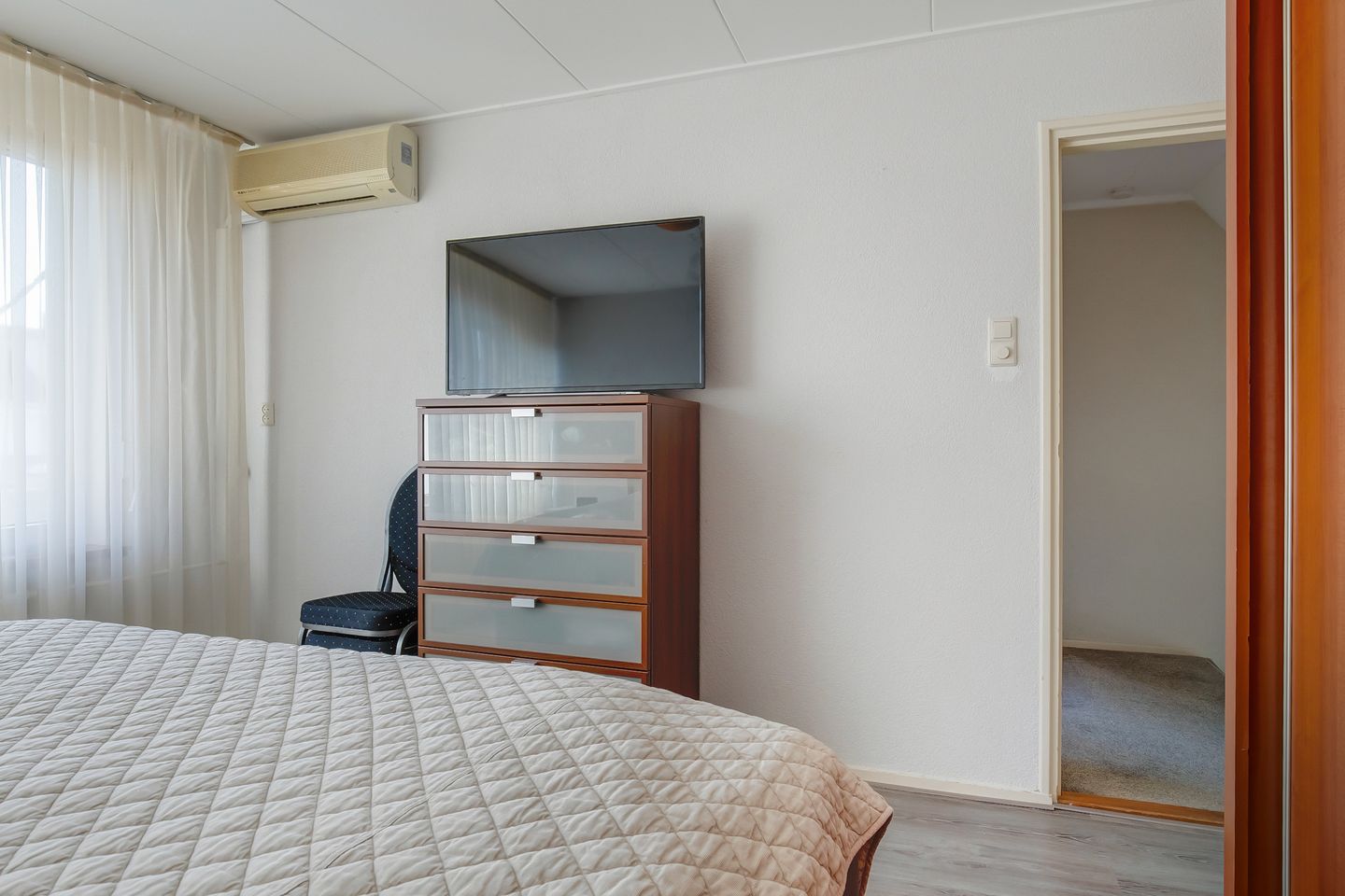 Photo 25 of Leliestraat 16