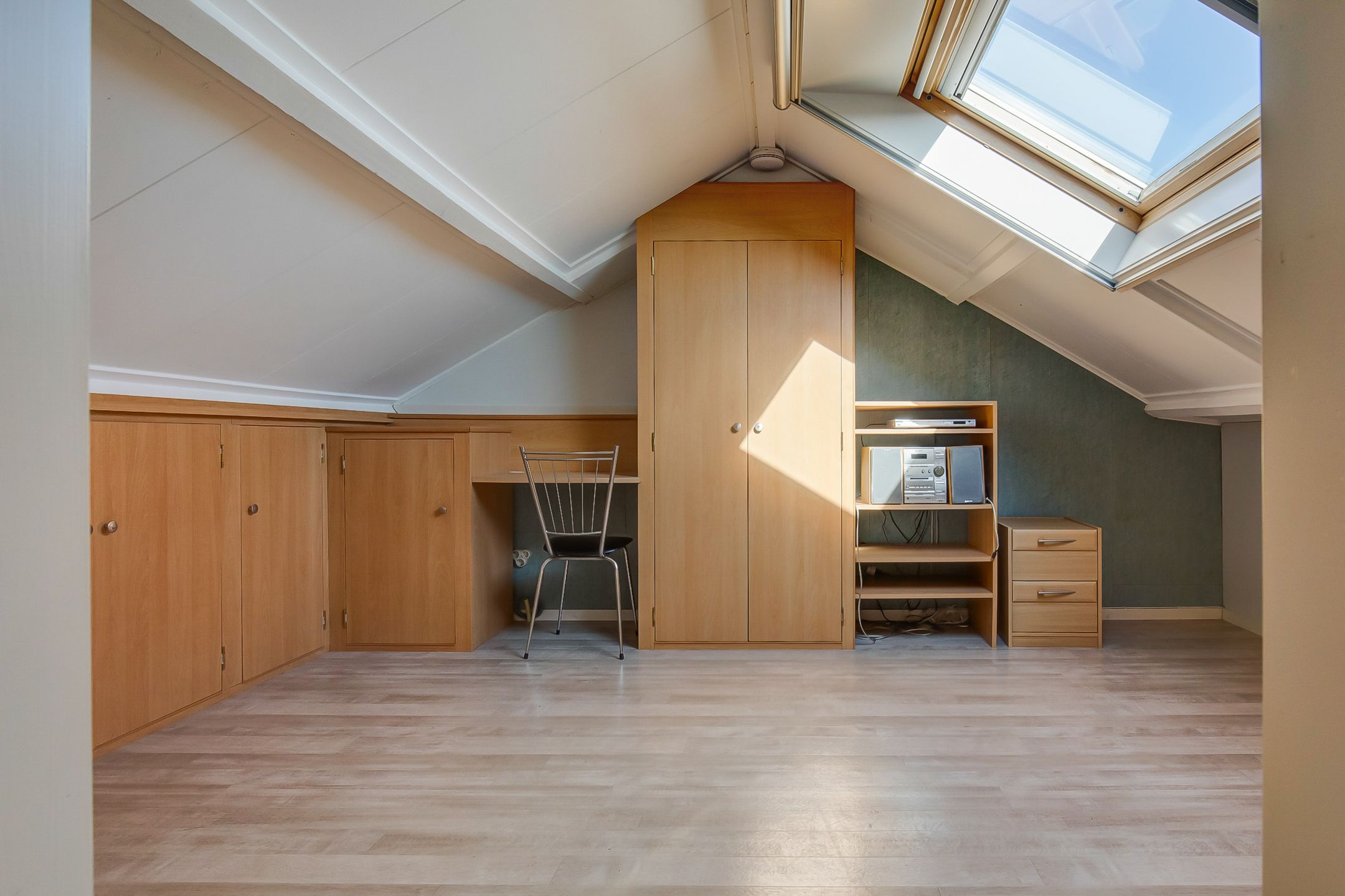 Photo 27 of Leliestraat 16