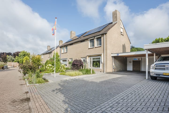 Foto 38 van President Kennedystraat 14