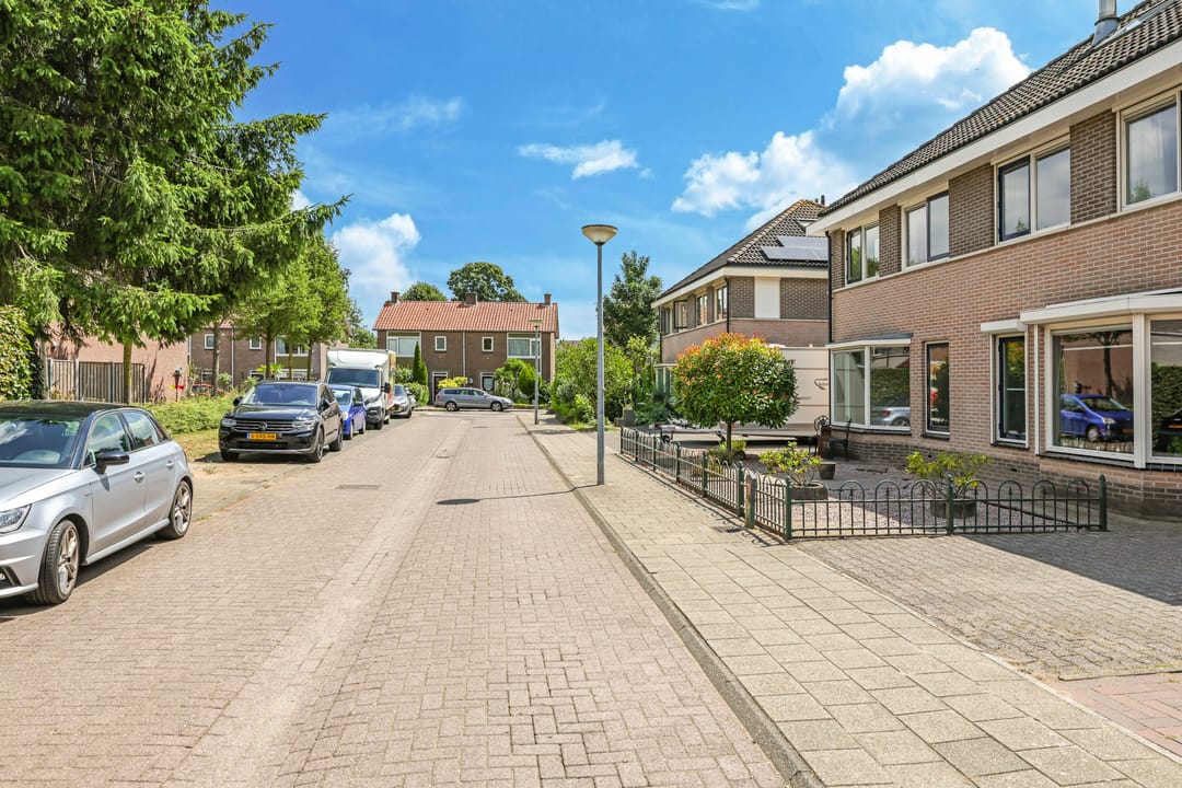 Photo 62 of Johan Frisostraat 7