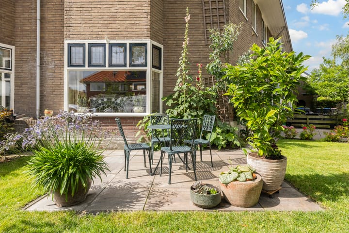 Photo 12 of Bijenhofstraat 74