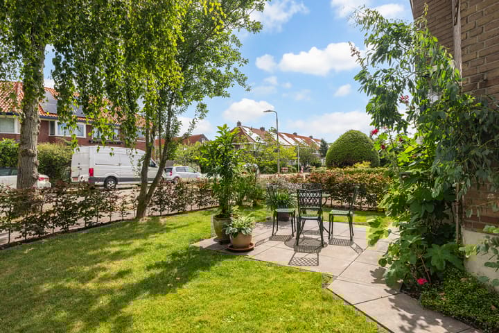 Photo 10 of Bijenhofstraat 74