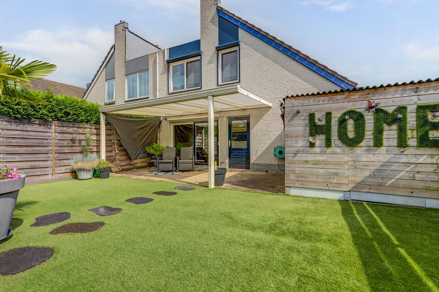 Foto 1 van James Grieve 32