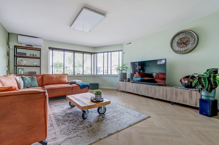 Foto 7 van James Grieve 32