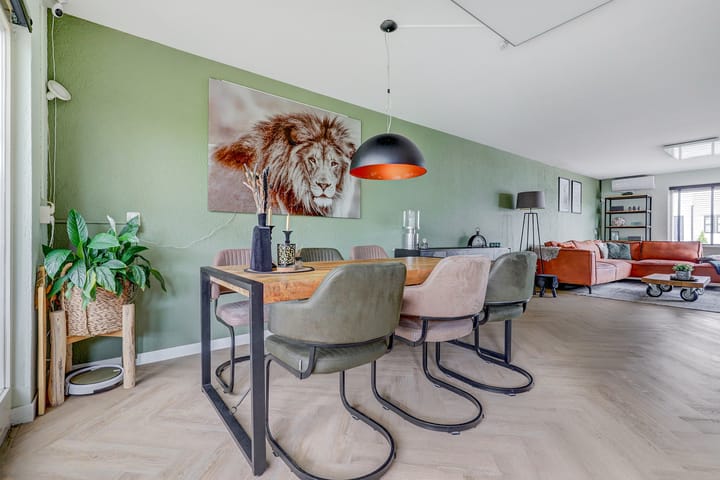 Foto 9 van James Grieve 32