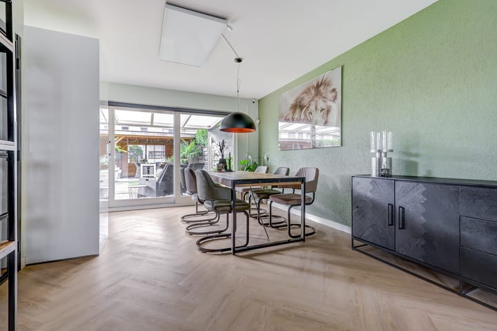 Foto 12 van James Grieve 32