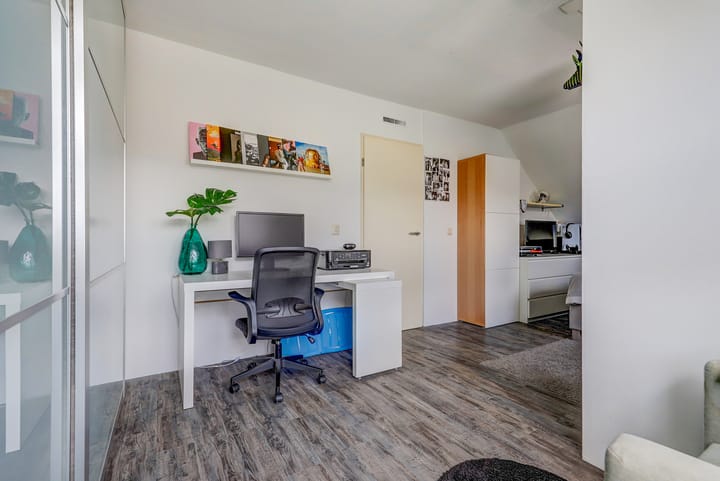 Foto 25 van James Grieve 32