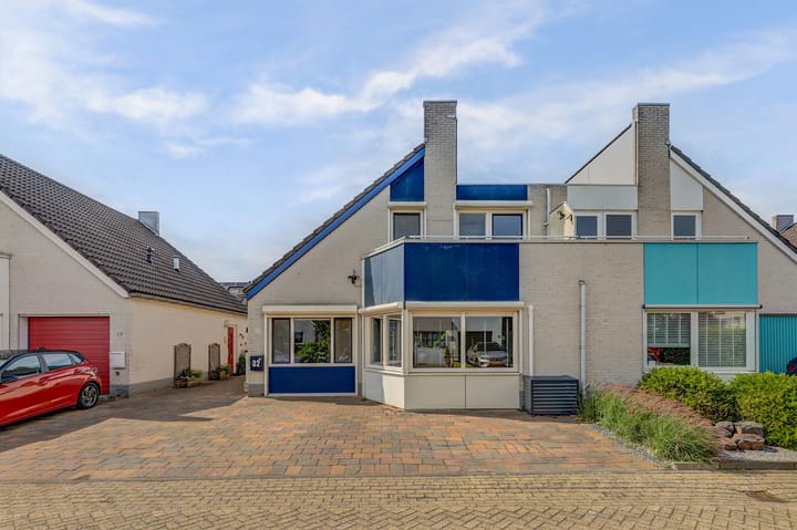 Foto 42 van James Grieve 32