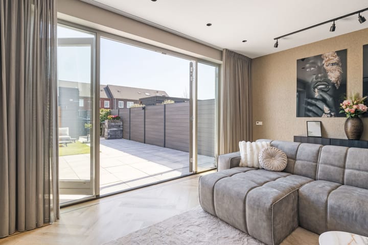 Photo 8 of Lekstraat 136