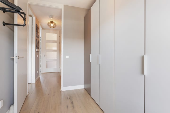 Photo 28 of Lekstraat 136