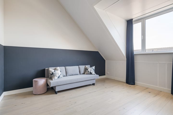 Photo 35 of Lekstraat 136