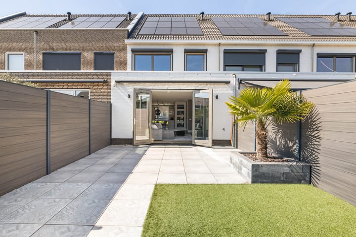 Photo 43 of Lekstraat 136