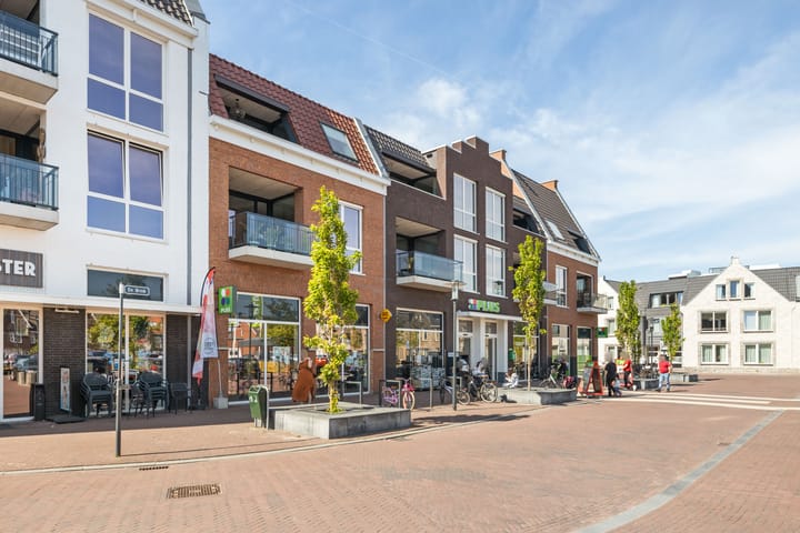 Photo 50 of Lekstraat 136