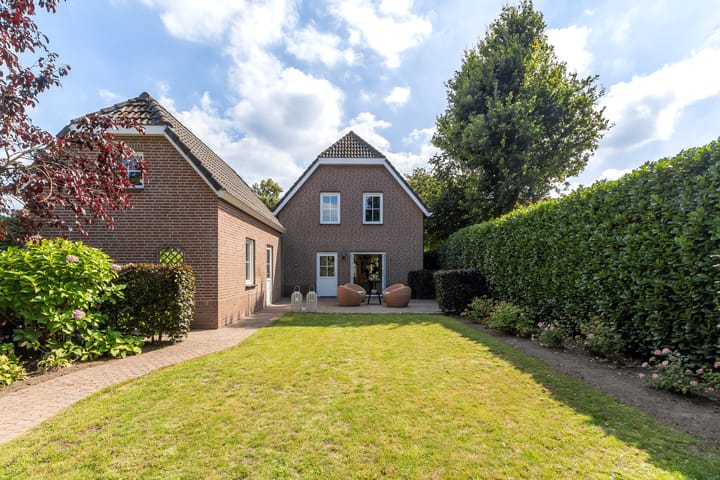 Foto 49 van De Hoeven 46-A