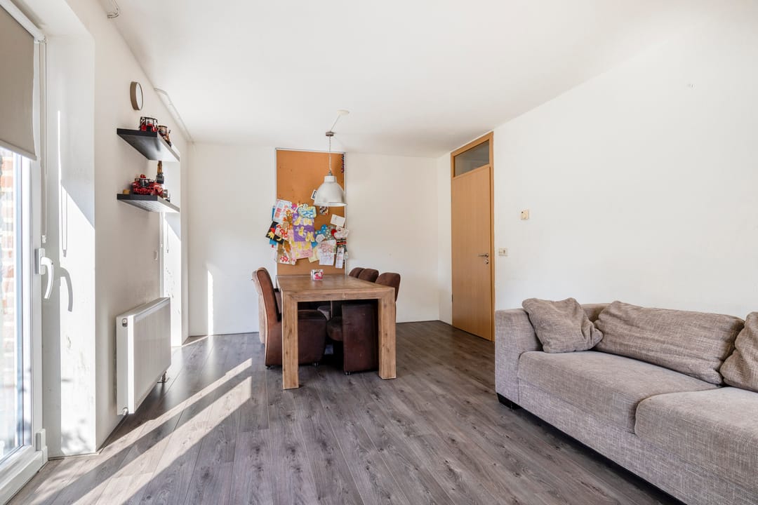 Photo 11 of Burgemeester Venemastraat 46-A