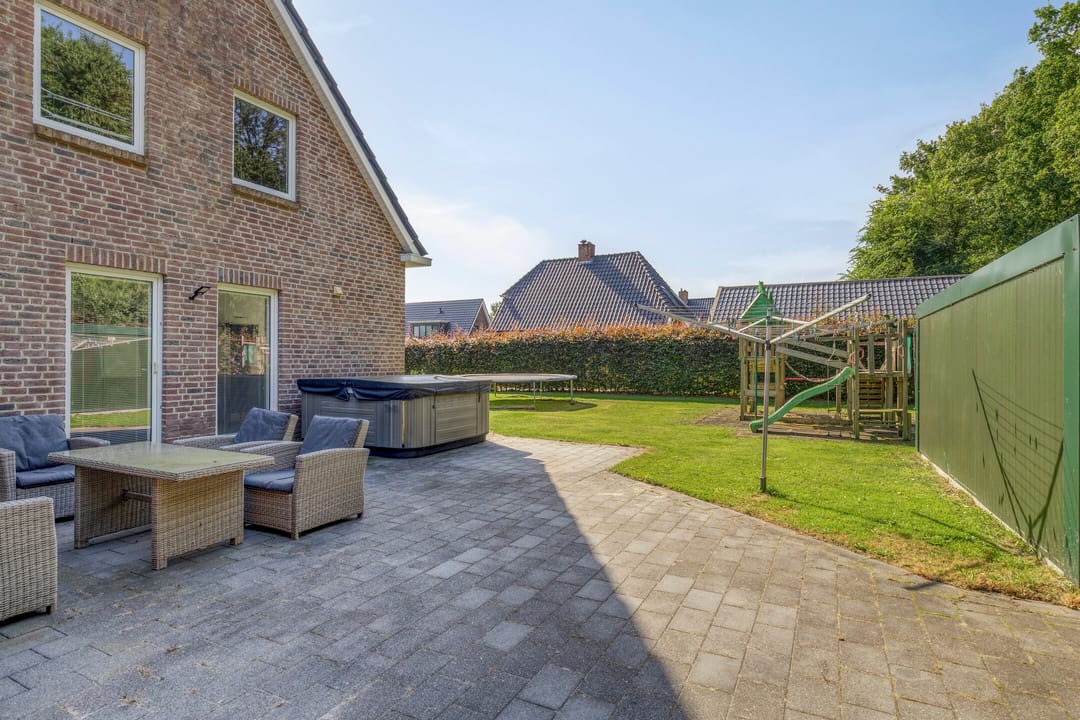 Photo 28 of Burgemeester Venemastraat 46-A