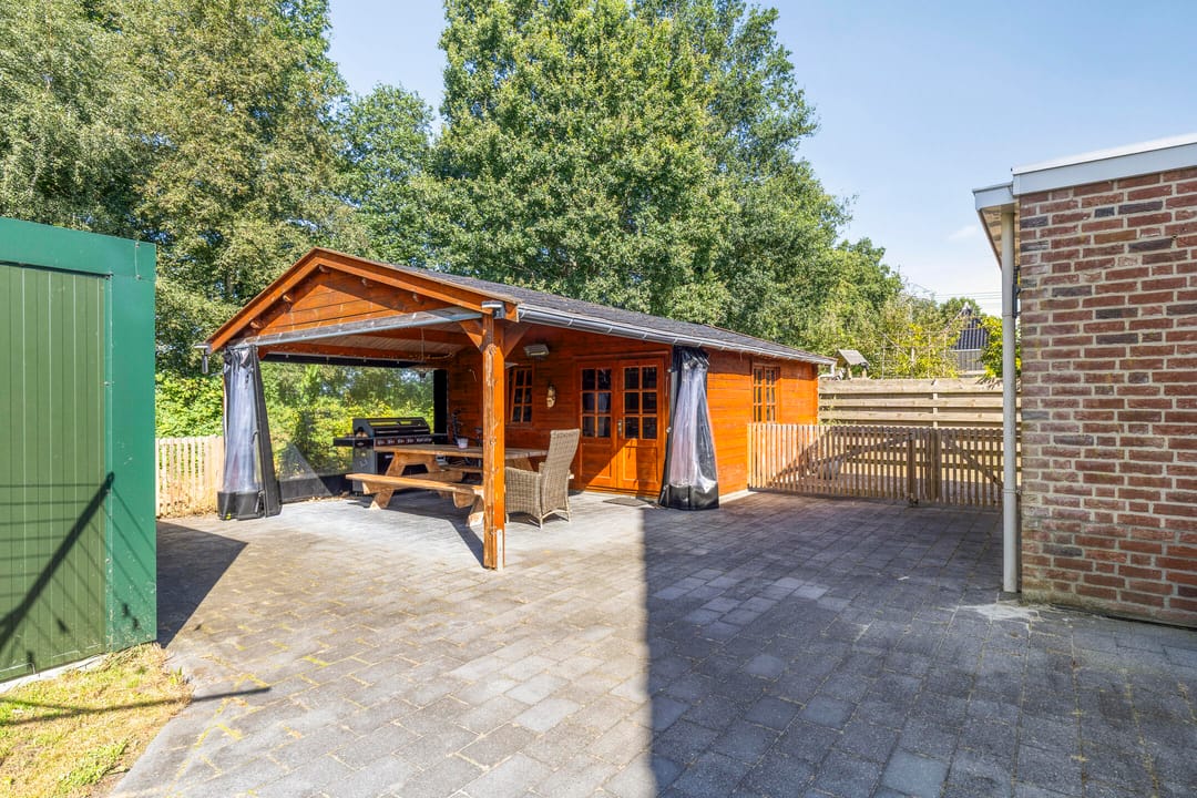 Photo 31 of Burgemeester Venemastraat 46-A