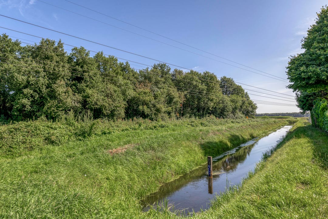 Photo 38 of Burgemeester Venemastraat 46-A